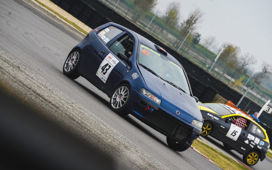 LA FOX RUNNING CHIUDE LA STAGIONE A MODENA CON UNA 10 ORE DA RECORD