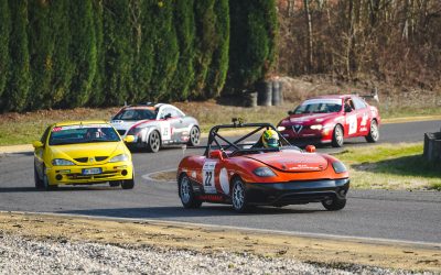 LA FOX RUNNING INAUGURA LA STAGIONE A CASTELLETTO CON UNA DOPPIA 8 ORE RICCA DI SPETTACOLO